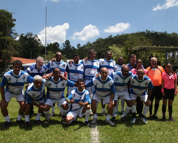 Na festa da Arsenal Car, em 05 de dezembro de 2013, em pé: Edson Cabral, Ewerton, Vampeta é o quinto em pé e ao seu lado, Wladimir. Agachados: João Paulo Papinha e o penúltimo, é ex- ponta-direita Edu Bala. Crédito da foto: Arsenal Car. 