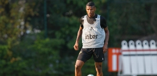 Arboleda foi liberado para treinar com o restante da equipe nesta terça-feira
