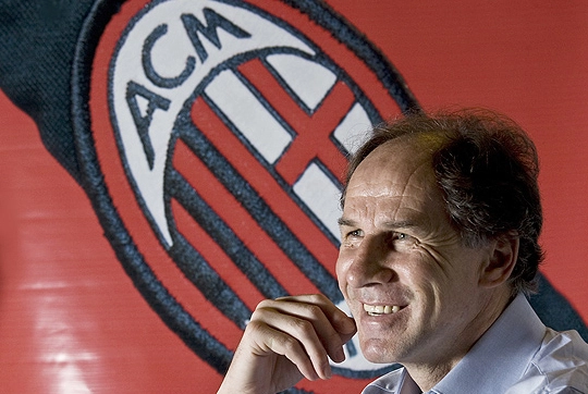 Em 2010, Baresi elogiou muito o então zagueiro do Milan, Thiago Silva, em entrevita para o site oficial do clube. Foto: UOL