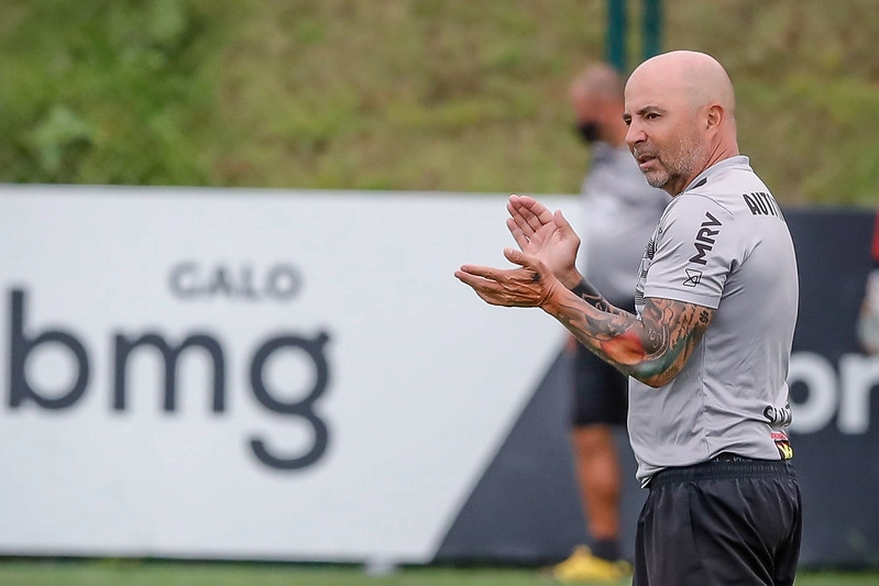 Em 16 de janeiro de 2021, comandando treino do Atlético Mineiro na Cidade do Galo.  Foto: Bruno Cantini/ Agência Galo/Clube Atlético Mineiro