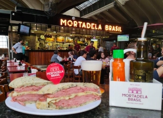 Os clientes podem escolher também entre as opções ciabatta com parmesão, ciabatta com grãos e ciabatta tradicional.x
