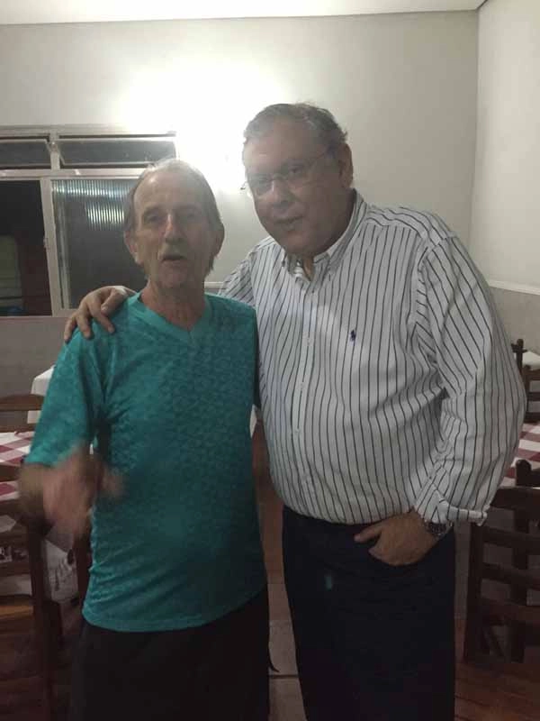 Biduroto e Milton Neves em 6 de fevereiro de 2016, em restaurante de Muzambinho-MG