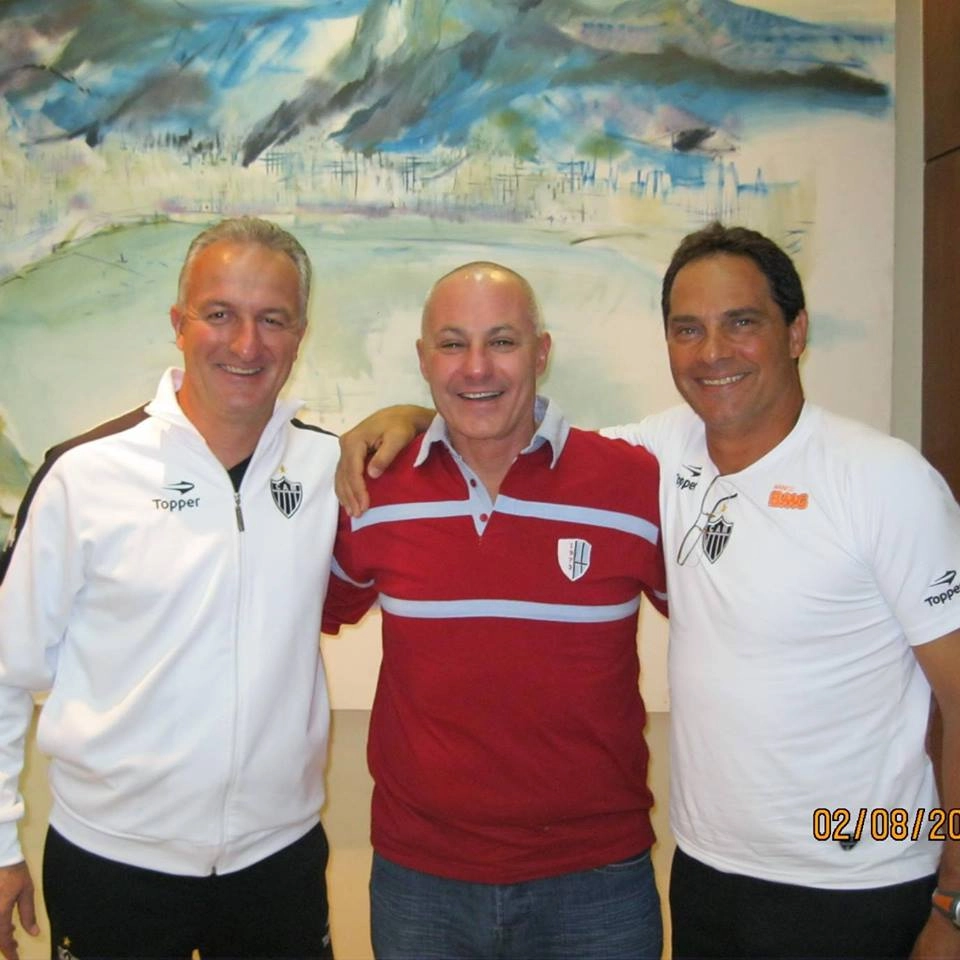 Em março de 2015, no hotel em que o Atlético-MG estava concentrado. Dorival Júnior, Luis Maich e Barbirotto. Foto: arquivo pessoal de Barbirotto