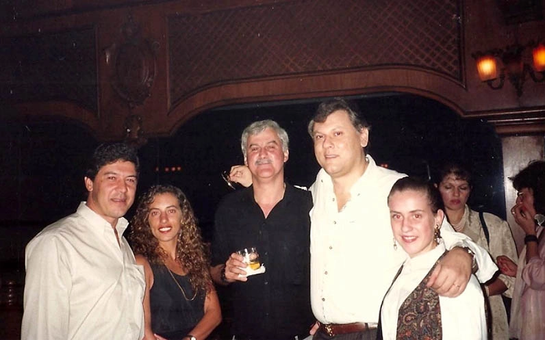 Wellington de Oliveira e namorada, Nicolau, Milton Neves e a filha de Marino Campedelli. Atrás, a primeira da esquerda para a direita é Lenice