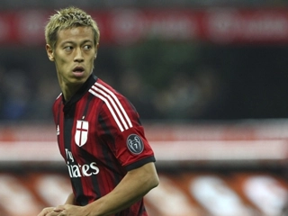 Meia ex-Milan está com 33 anos e estava sem clube. Foto: Facebook/Reprodução