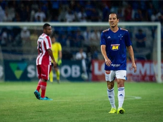 Meia cruzeirense negocia sua rescisão de contrato com a Raposa. Foto: Bruno Haddad/Cruzeiro