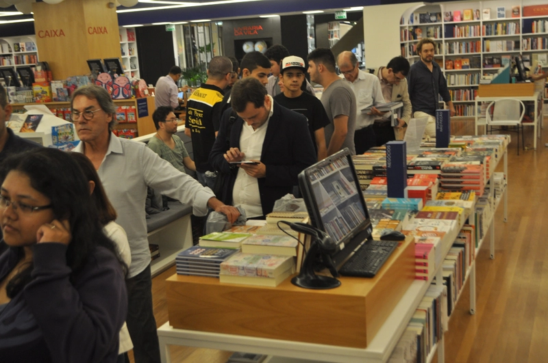 Ferreira Martins na noite de 7 de março de 2018, quando Reginaldo Leme lançou a 26ª edição do Anuário AutoMotor Esporte na Livraria da Vila do Shopping JK, em São Paulo. Foto: Marcos Júnior Micheletti/Portal TT