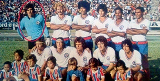 Achados & Perdidos: Antes de jogar pelo Corinthians, o saudoso Buttice enfrentou o Tim&atilde;o de Rivellino pelo Bahia