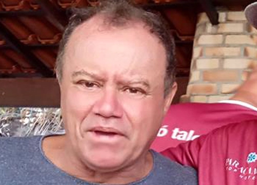 Arturzinho  - Ex-meia do Vasco, Flu, Bangu, Corinthians, Operário-MS e Vitória