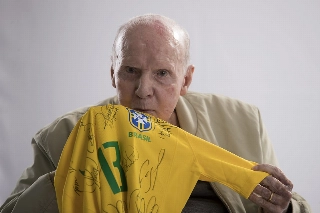 Aos 90 anos, Zagallo est&aacute; em bom estado e respira sem ajuda de aparelhos. Foto: Lucas Figueiredo/CBF