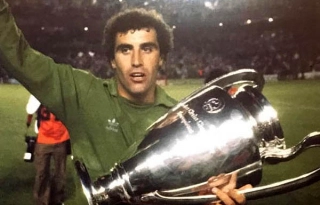 Achados & Perdidos: Saiba quem &eacute; Peter Shilton, que teve seu recorde superado por um goleiro brasileiro