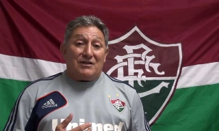 Parab&eacute;ns, Romerito! Relembre uma entrevista do paraguaio a Milton Neves