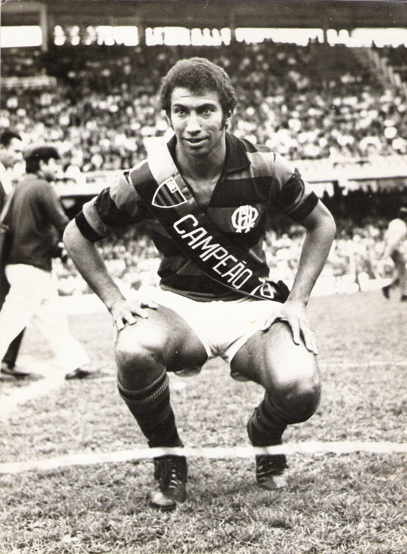 O querido Zé Leite no jogo de entrega das faixas. Feliz da vida com o título de seu Atlético Paranaense em 1970.