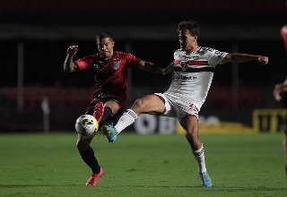 Furacão é o quinto colocado, enquanto o Tricolor ocupa o 10º lugar. Foto: Rubens Chiri/saopaulofc.net