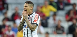 Corinthians "testa" Fiel para ter Guerrero de volta ao clube