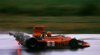 Saudoso piloto italiano ganhou uma &uacute;nica corrida na categoria, na &Aacute;ustria, em 1975. Foto: Divulga&ccedil;&atilde;o