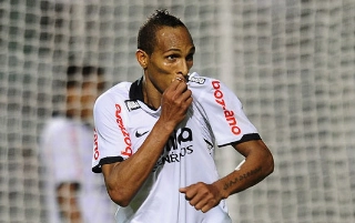 Atacante viveu bons momentos com a camisa do Timão. Foto: Band