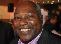 Edu - Ex-ponta-esquerda do Santos 