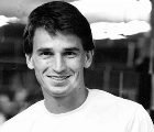 Achados & Perdidos: Gola&ccedil;o do saudoso Giba contra a Lusa, h&aacute; 35 anos
