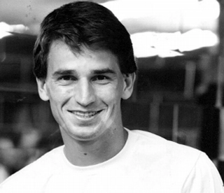Achados & Perdidos: Gola&ccedil;o do saudoso Giba contra a Lusa, h&aacute; 35 anos
