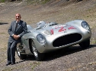 Olhos no retrovisor: O saudoso Stirling Moss, que 'bateu na trave' para ser campe&atilde;o na F1, nascia h&aacute; 97 anos