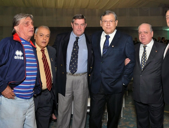 Da esquerda para a direita: Écio Pasca é o primeiro, o terceiro é João Rehder, seguido por Milton Neves