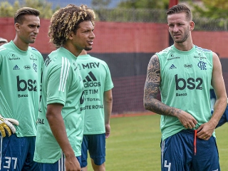 Zagueiro Léo Pereira teve lesão diagnosticada na coxa e perderá o jogo contra o Athletico-PR. Foto: Marcelo Cortes/Flamengo