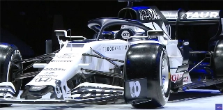 Ex-Toro Rosso mostrou um visual bonito na Áustria. Foto: Reprodução/Scuderia AlphaTauri