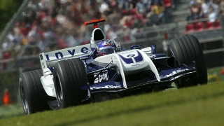 Williams de 2004 foi a última grande novidade na F1 com seu aerofólio dianteiro em forma de `Prestobarba´. Foto: Divulgação