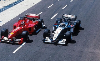 Olhos no retrovisor: Rival de Michael Schumacher, bicampe&atilde;o Mika H&auml;kkinen completa 58 anos 