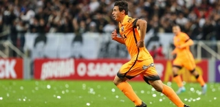 Corinthians cogita ceder volante a mais um clube parceiro para "vitrine"