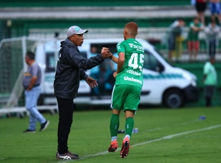 A decisão foi divulgada nesse domingo pela diretoria da Chape. (Foto: ACF)