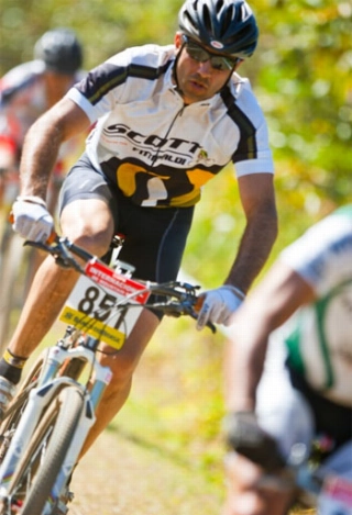 Ele vai correr em parceria com Odair Pereira, campeão do Iron Biker em 2003