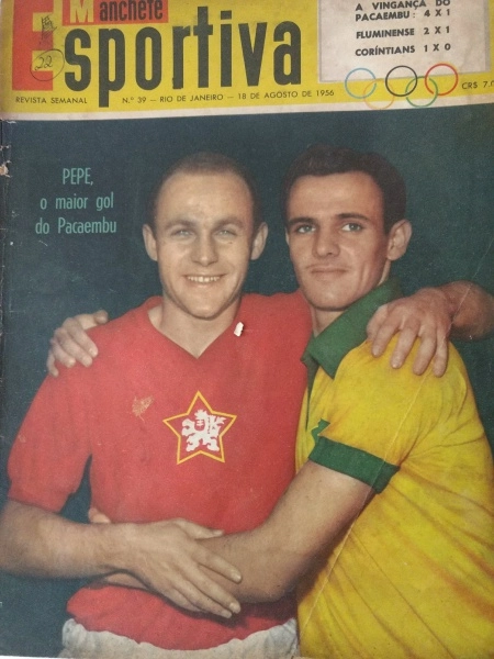 Capa da Revista Manchete Esportiva, 39, de 1956, com o ponta Pepe, no dia em que o Brasil venceu a Tchecoslováquia, em amistoso no Pacaembu, por 4 x 1 e o santista fez dois gols