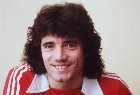 Morre Kevin Keegan, um dos grandes nomes do futebol ingl&ecirc;s