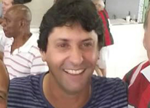 Essinho  - Ex-atacante do Santos, Santo Andr&eacute; e Portuguesa Santista