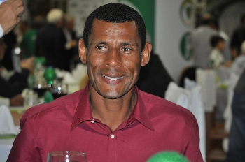 Parab&eacute;ns, Claudecir! Ex-volante do S&atilde;o Caetano e do Palmeiras completa 51 anos