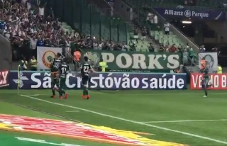 Atacante foi homenageado no Allianz Parque. Foto: Twitter do Palmeiras