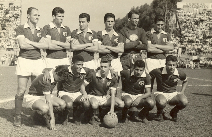 Da esquerda para a direita, em pé: Antoninho, Galhardo, Dudu, Geraldo Scalera, Peixinho e Rodrigues Lindão. Agachados: Peixinho, Davi, Tales, Bazzani e Beni. Foto enviada por Tânia Novaretti, filha de Peixinho