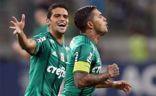 O Verdão, dado como "carta fora do baralho" por muitos, começa a incomodar os líderes