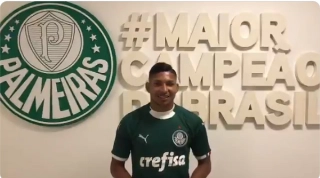 Rony vestiu a camisa do Verdão e deixou mensagem ao torcedor. Foto: Reprodução/Twitter