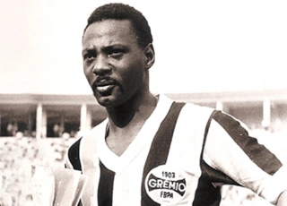 Saudade: H&aacute; 52 anos morria Everaldo, lateral do Gr&ecirc;mio e titular do Brasil na Copa de 70