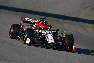 Polonês andou no período da manhã em Barcelona. Foto: Alfa Romeo Racing ORLEN