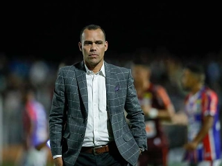 Treinador venezuelano acumulou eliminações na Copa do Brasil e Sul-Americana. Foto: Bruno Cantini / Agência Galo / Atlético