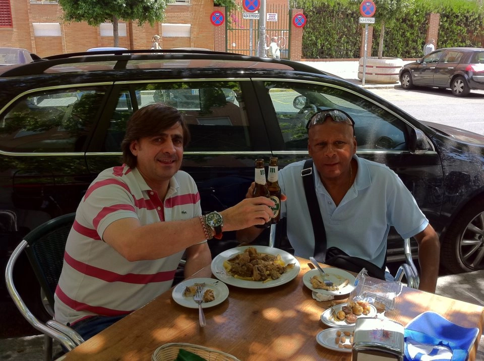 Na Espanha, em 2012, Diego Espinosa e Carlos Alberto Pintinho. Foto: arquivo pessoal de Carlos Alberto Pintinho