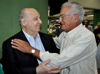 Uma foto, uma hist&oacute;ria! Minelli e Dudu em um doce reencontro em festa de veteranos do Palmeiras