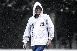 Presidente alvinegro disse que vai esperar a fase de adaptação do português. Foto: Ivan Storti/Santos FC