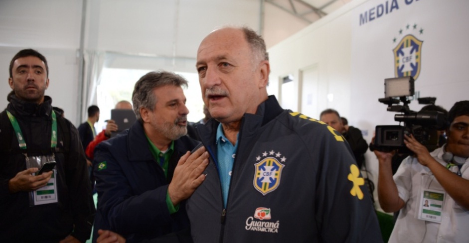 A CBF (Confederação Brasileira de Futebol) informou sobre o falecimento em nota oficial, mas não deu detalhes como o nome do cunhado do técnico ou a causa da morte