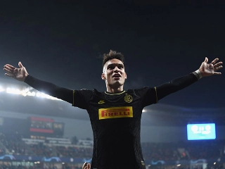 Lautaro Martínez deve ser alvo de briga entre merengues e barcelonistas. Foto: Facebook/Reprodução