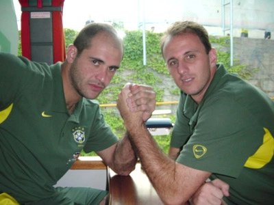 Na Copa de 2002, os goleiros travaram uma verdadeira batalha para ver quem seria titular do Brasil. O palmeirense levou a melhor. Foto: iG